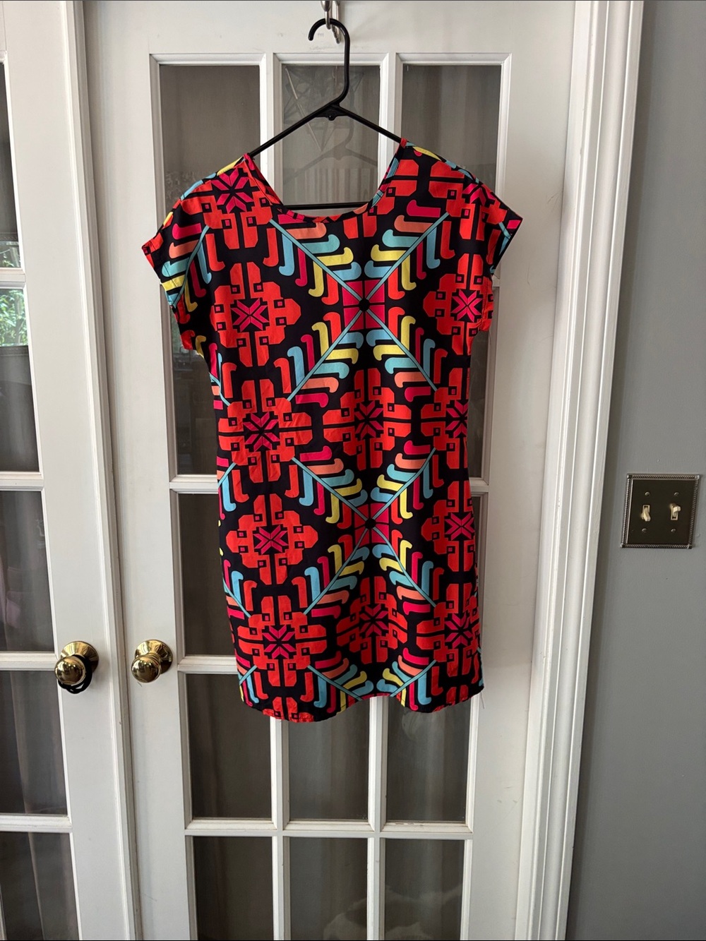 Vibrant Geometric Shift Dress in Red